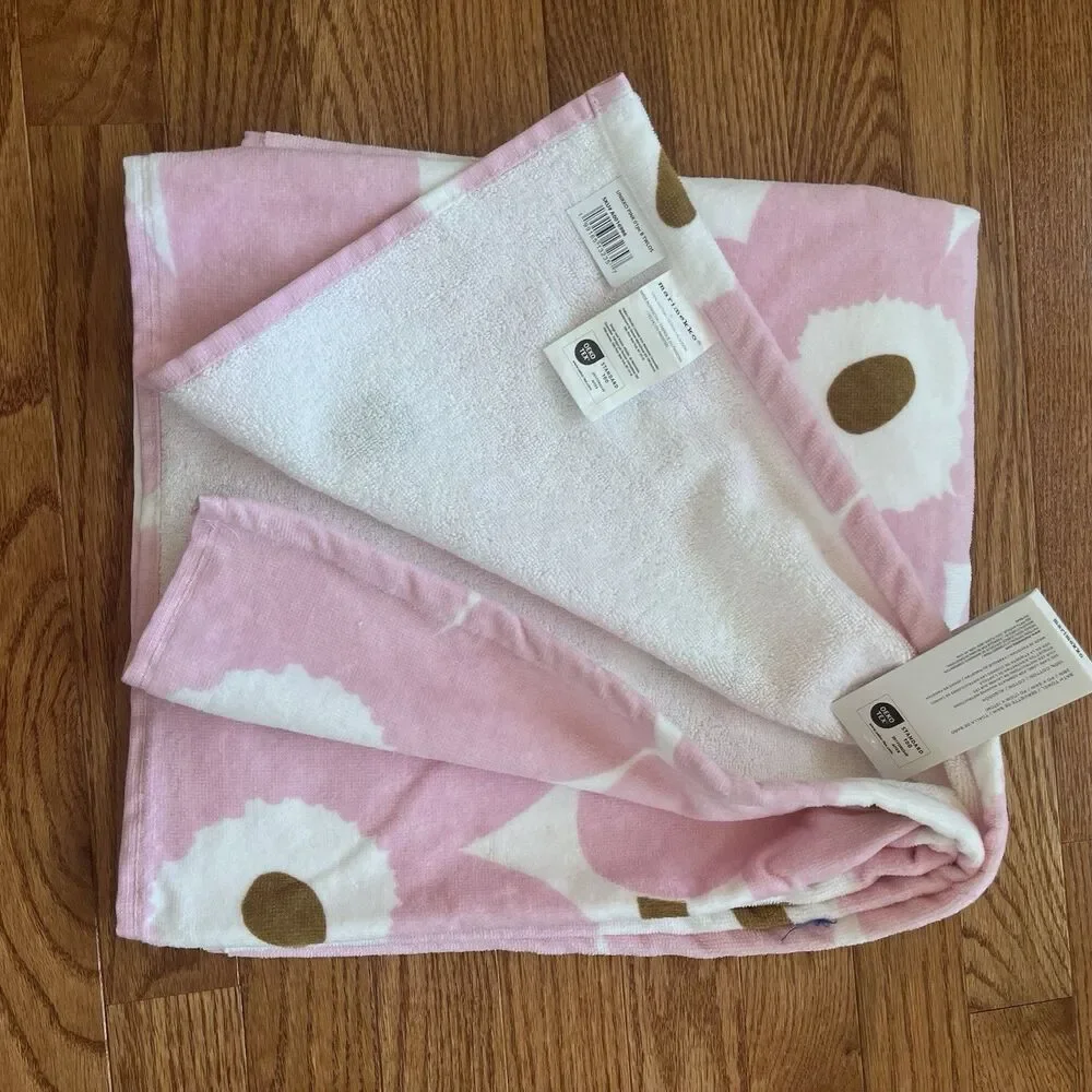 Marimekko Unikko 4 piece Towel Set Pink White Poppy Floral Bath Hand Fingertip